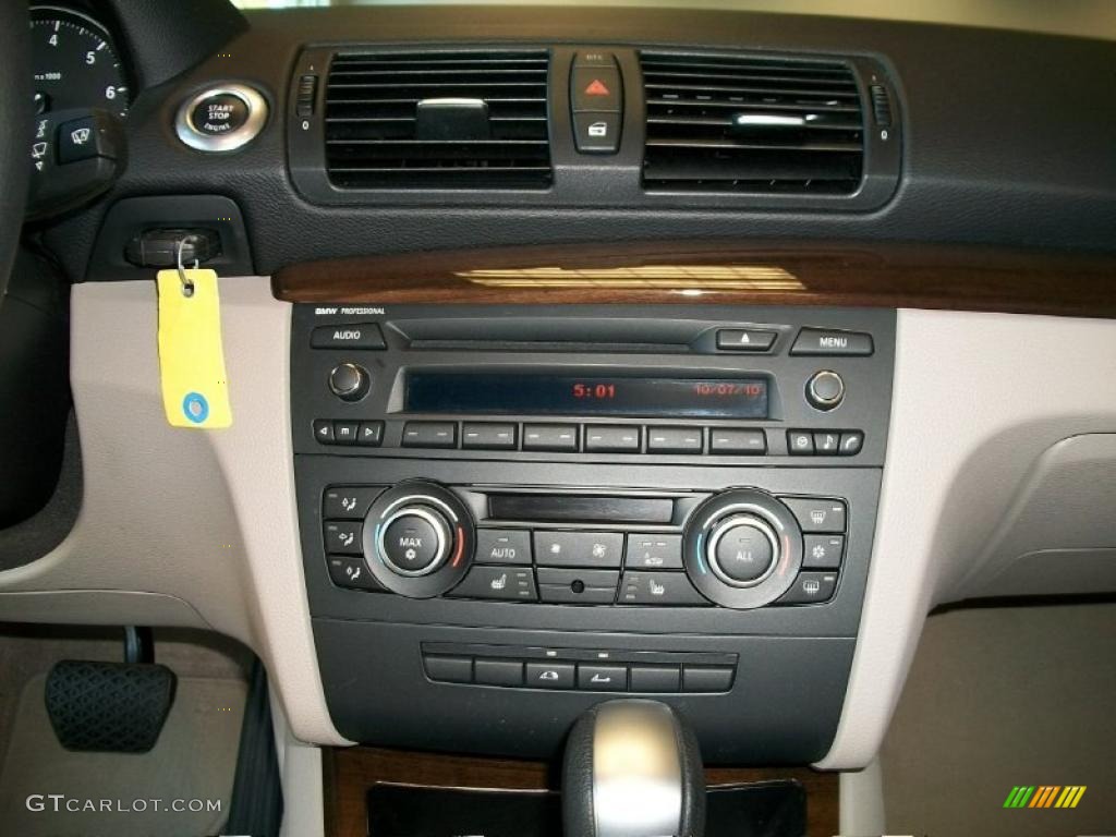 2010 BMW 1 Series 128i Convertible Controls Photo #48018770