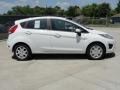 2011 Oxford White Ford Fiesta SE Hatchback  photo #2