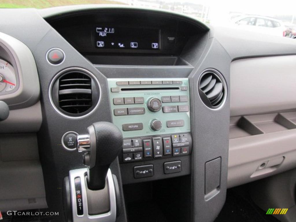 2011 Honda Pilot EX-L 4WD Controls Photo #48021543