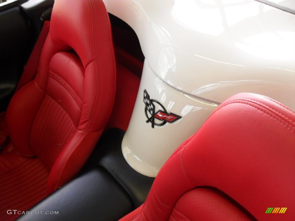 2002 Corvette Convertible - Speedway White / Torch Red photo #10