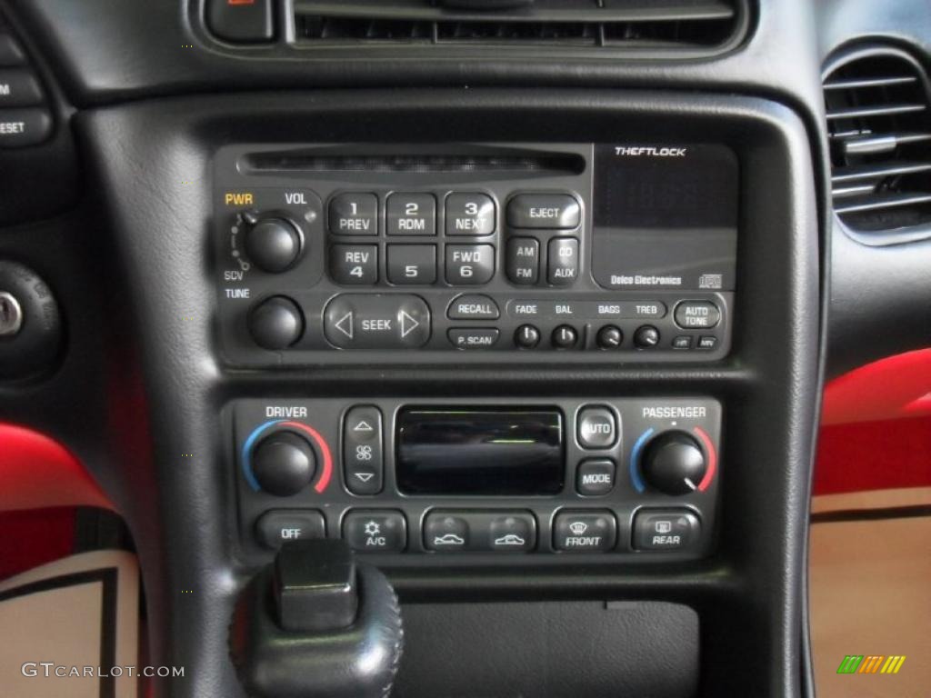 2002 Chevrolet Corvette Convertible Controls Photo #48024087