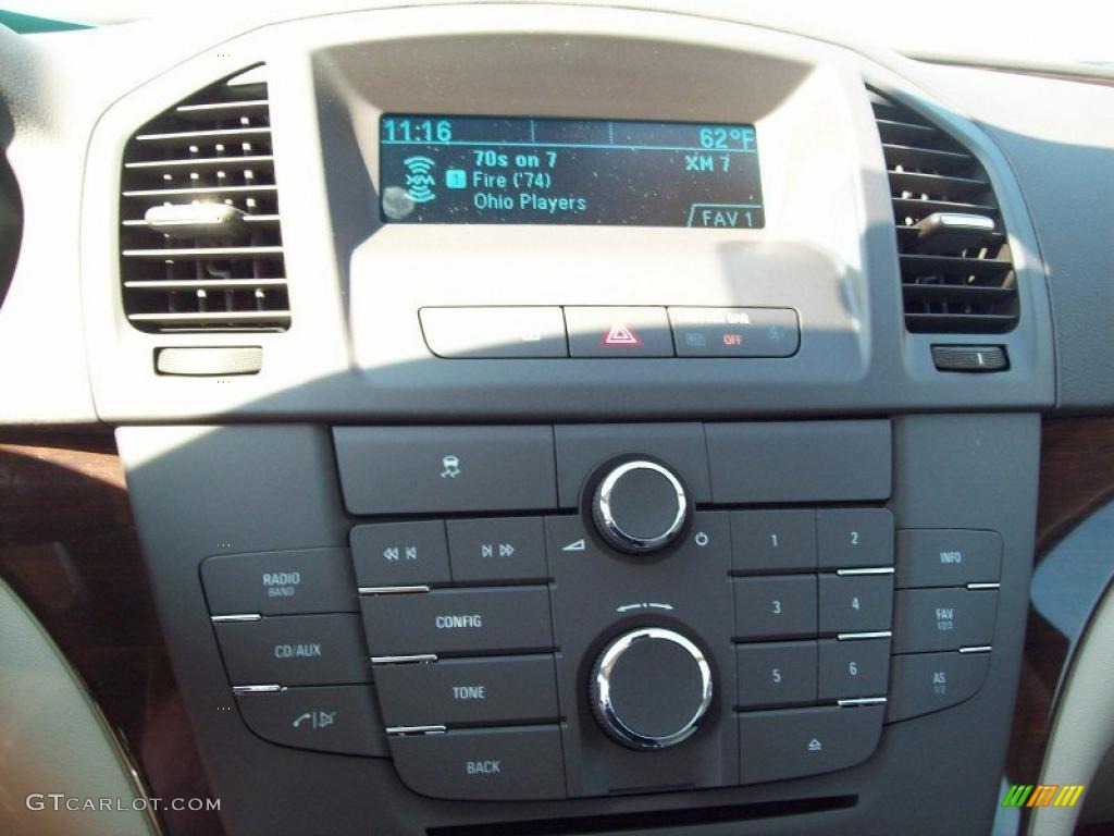 2011 Buick Regal CXL Controls Photo #48030272