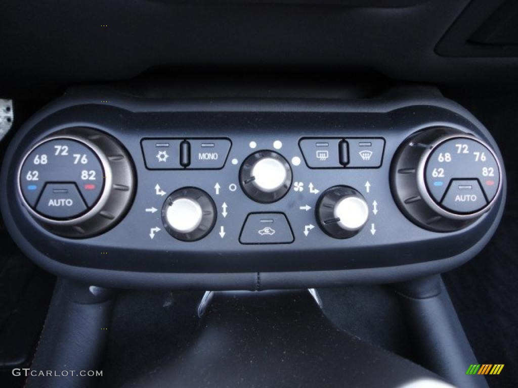 2010 Ferrari California Standard California Model Controls Photo #48030602
