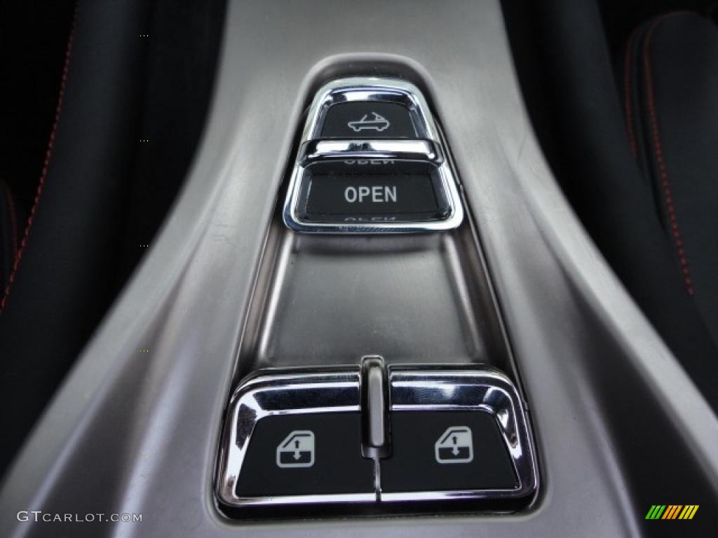 2010 Ferrari California Standard California Model Controls Photo #48030632