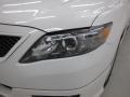 Super White - Camry SE Photo No. 11