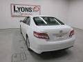 Super White - Camry SE Photo No. 14