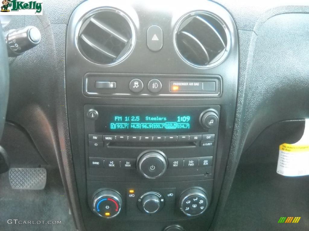 2008 HHR LT - Cardinal Red Metallic / Ebony Black photo #17