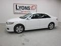 Super White - Camry SE Photo No. 31