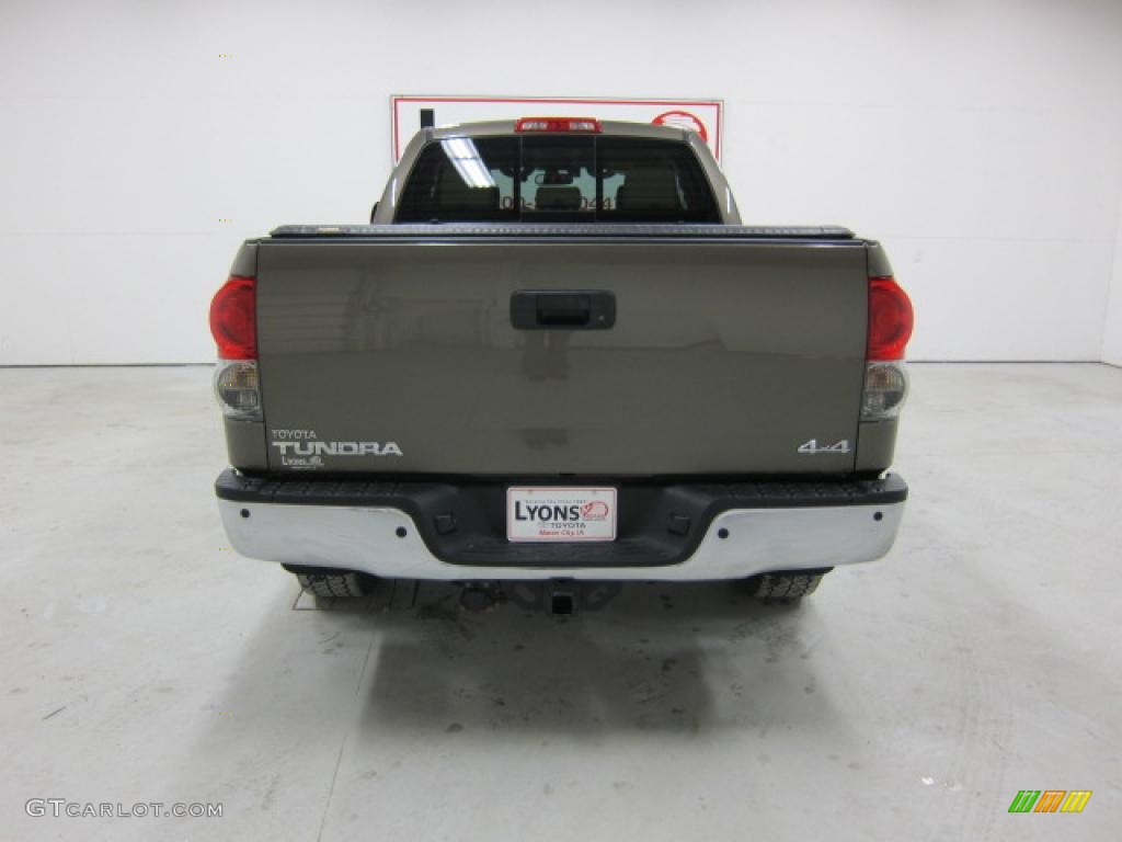 2007 Tundra Limited Double Cab 4x4 - Pyrite Mica / Beige photo #15