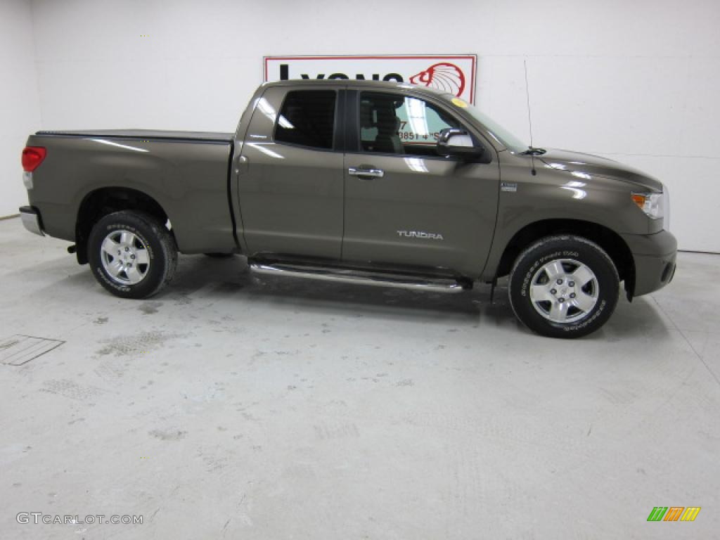 2007 Tundra Limited Double Cab 4x4 - Pyrite Mica / Beige photo #22