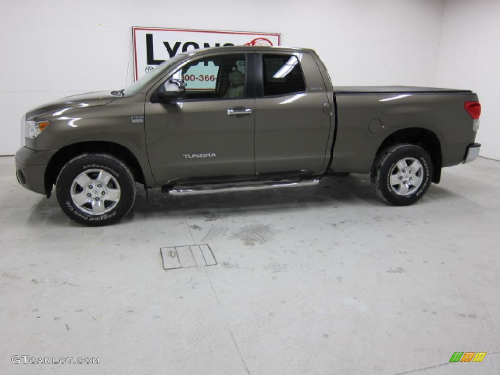 2007 Tundra Limited Double Cab 4x4 - Pyrite Mica / Beige photo #31