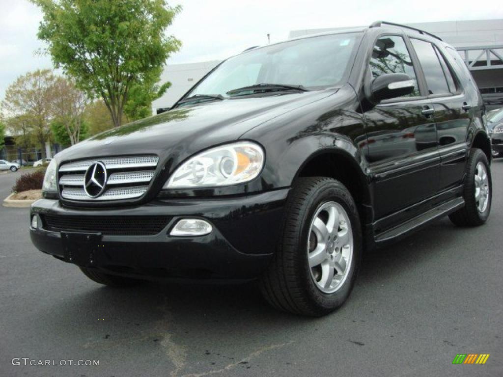 Black Mercedes-Benz ML