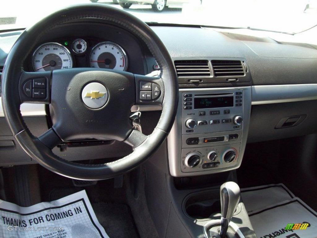2006 Chevrolet Cobalt SS Coupe Ebony Dashboard Photo #48033881