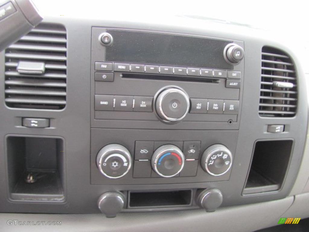2008 GMC Sierra 1500 Regular Cab 4x4 Controls Photo #48036554