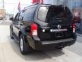 Super Black - Pathfinder SE 4x4 Photo No. 7