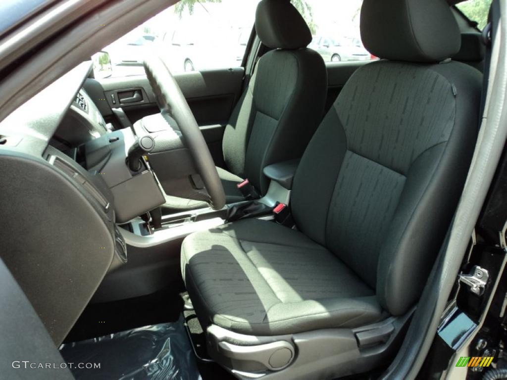 2010 Focus SE Sedan - Ebony Black / Charcoal Black photo #17