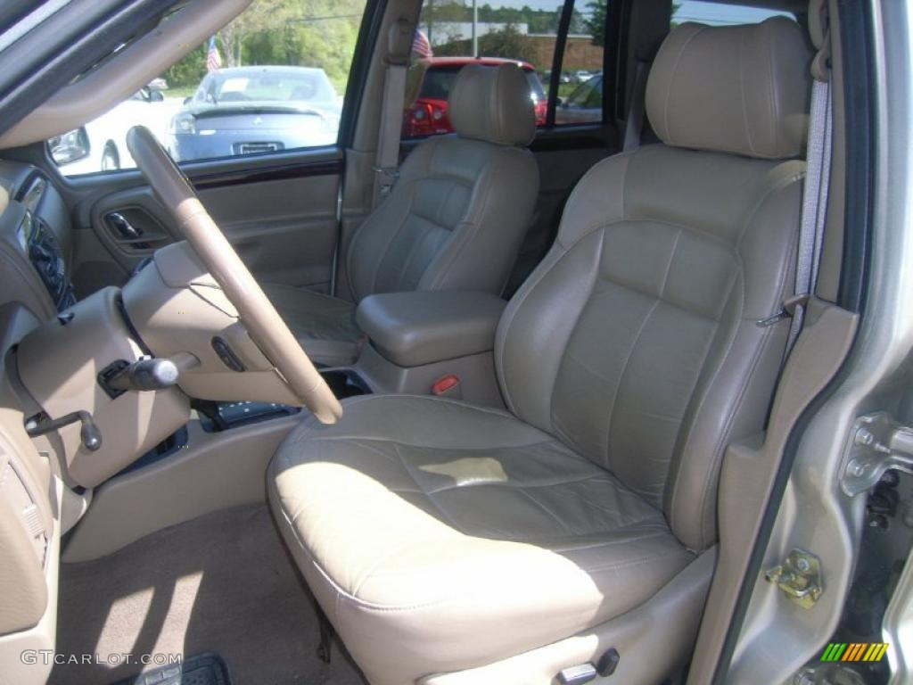 2004 Grand Cherokee Limited 4x4 - Light Pewter Metallic / Taupe photo #18