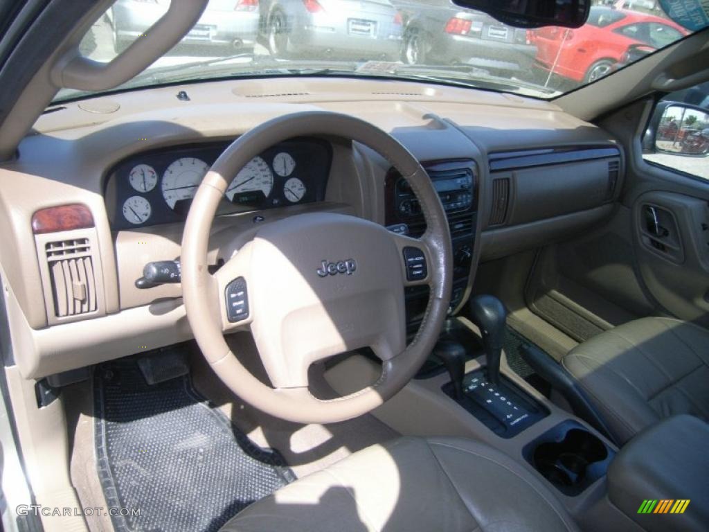 2004 Grand Cherokee Limited 4x4 - Light Pewter Metallic / Taupe photo #19