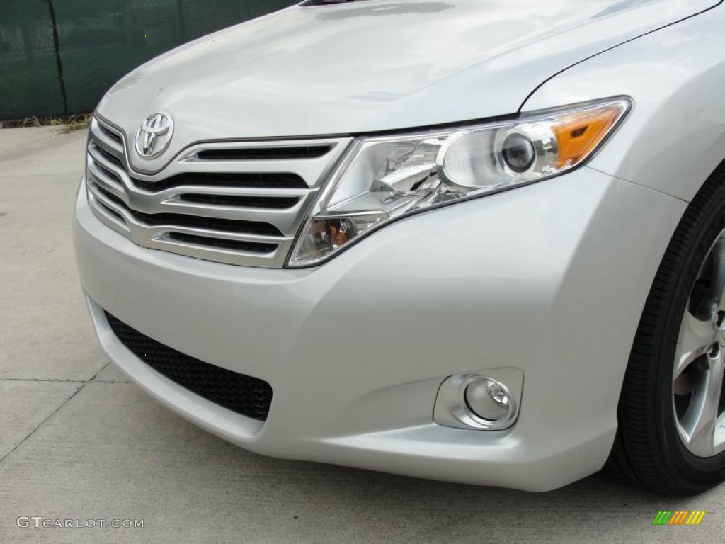 2011 Venza V6 - Classic Silver Metallic / Light Gray photo #10