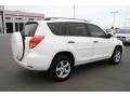 Super White - RAV4 4WD Photo No. 2