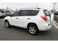 Super White - RAV4 4WD Photo No. 4