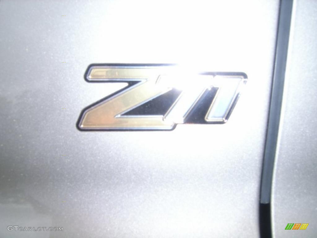 2003 Suburban 1500 Z71 4x4 - Light Pewter Metallic / Gray/Dark Charcoal photo #15