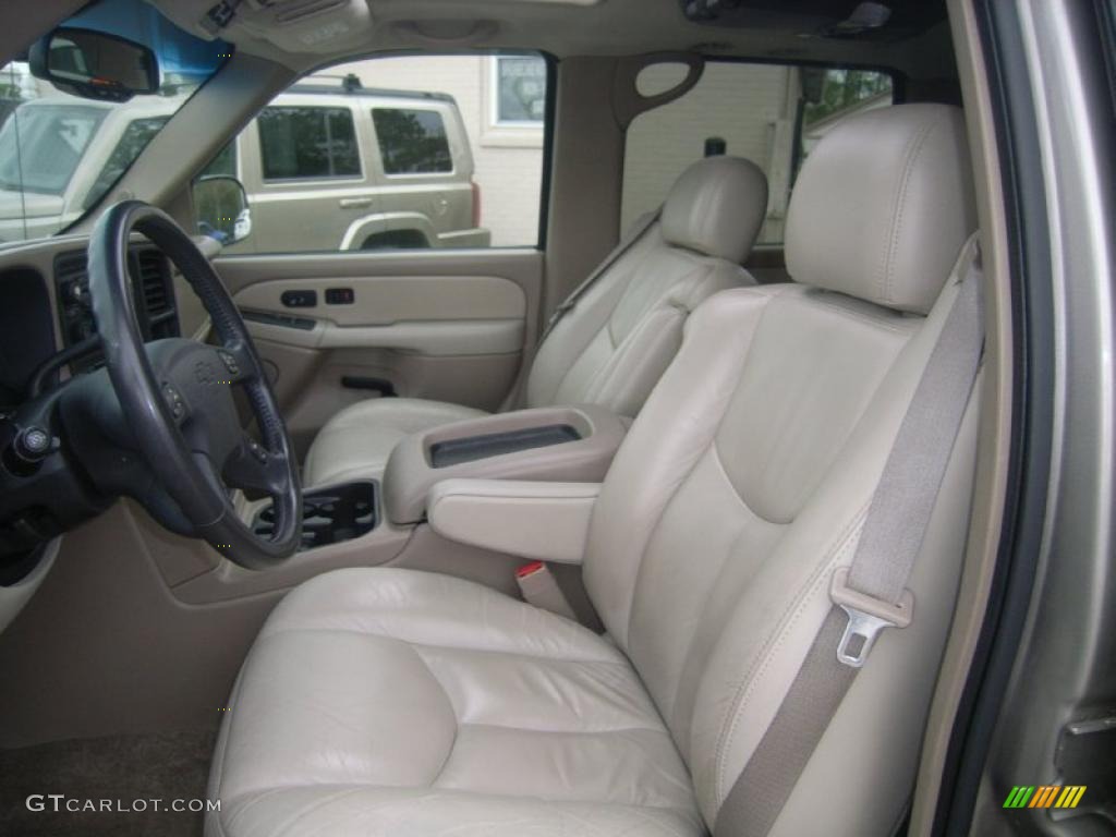 Gray/Dark Charcoal Interior 2003 Chevrolet Suburban 1500 Z71 4x4 Photo #48049739