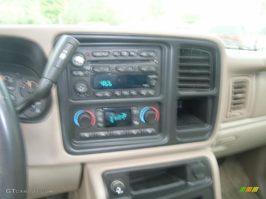 2003 Suburban 1500 Z71 4x4 - Light Pewter Metallic / Gray/Dark Charcoal photo #23