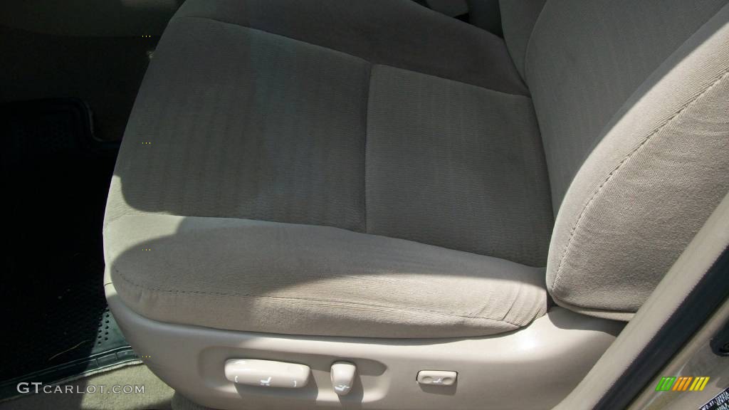 2006 Camry LE - Desert Sand Mica / Taupe photo #14