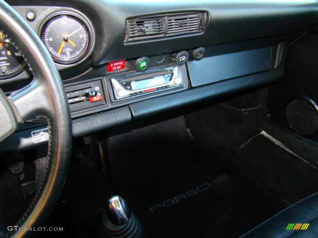 1978 Porsche 911 SC Coupe Controls Photos