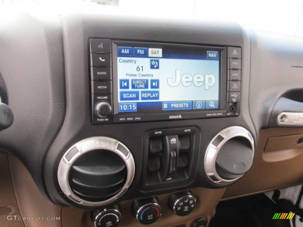 2011 Jeep Wrangler Unlimited Sahara 4x4 Controls Photo #48055631