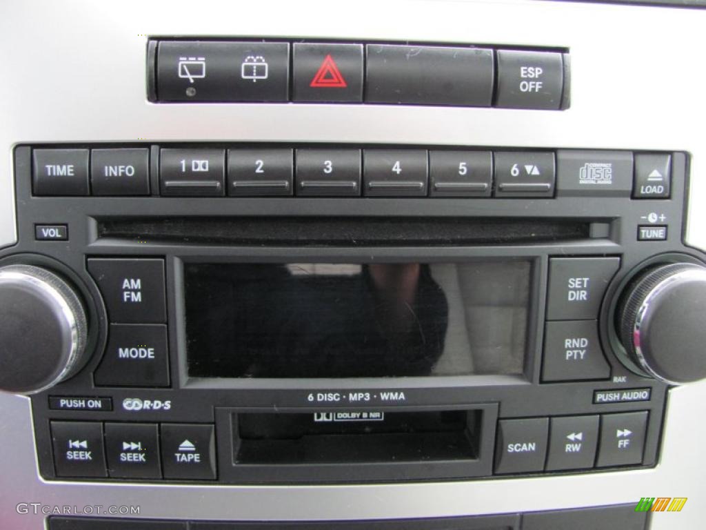 2007 Dodge Magnum R/T Controls Photo #48056066