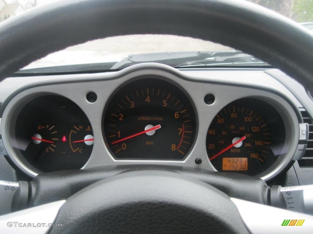 2005 350Z Touring Coupe - Silverstone Metallic / Charcoal photo #4