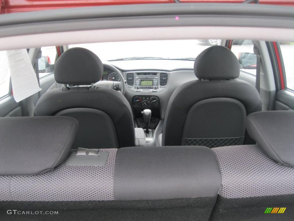 2009 Rio Rio5 LX Hatchback - Tropical Red / Gray photo #20