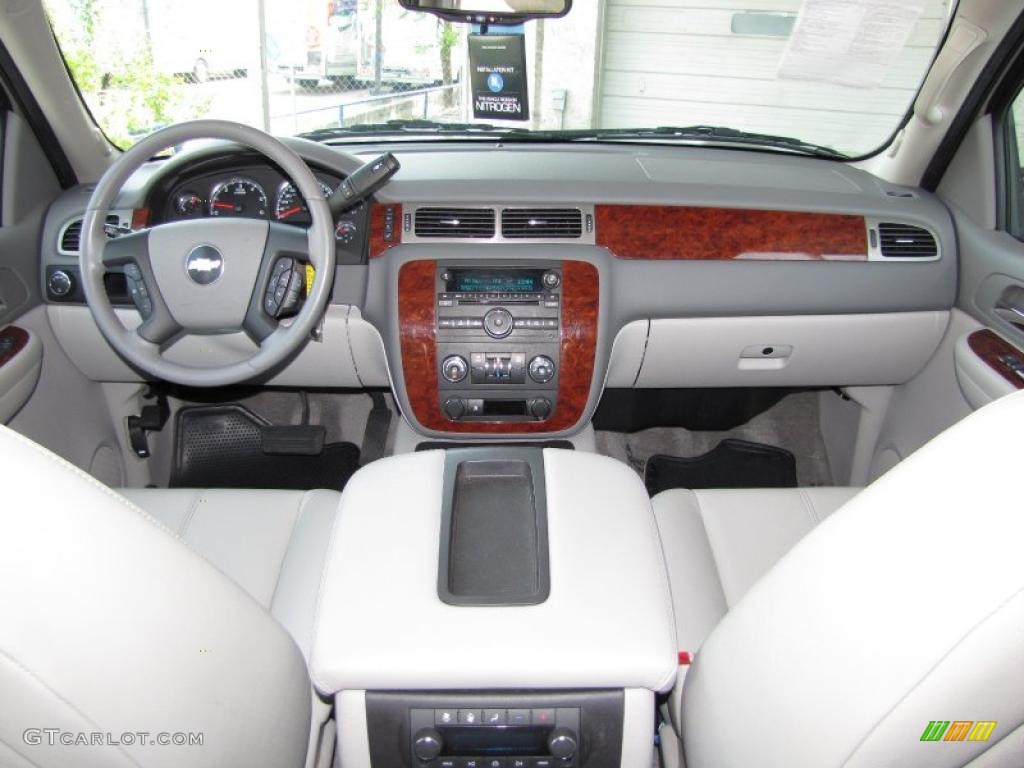 2009 Chevrolet Tahoe LT Light Titanium Dashboard Photo #48057182