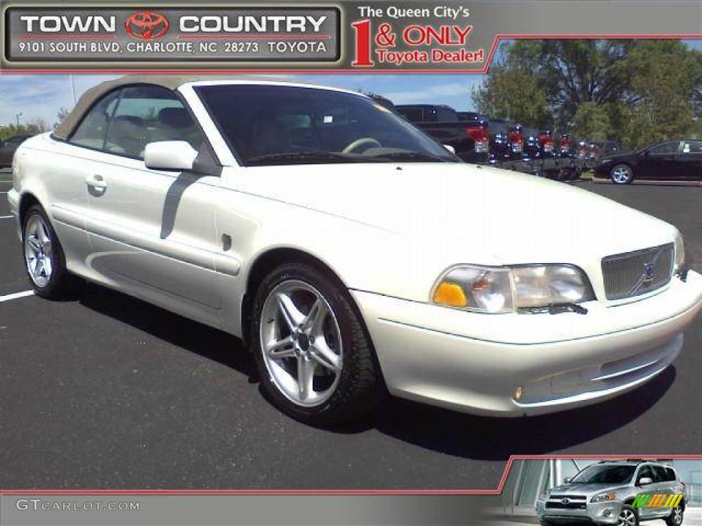 2002 C70 LT Convertible - White / Gray photo #1