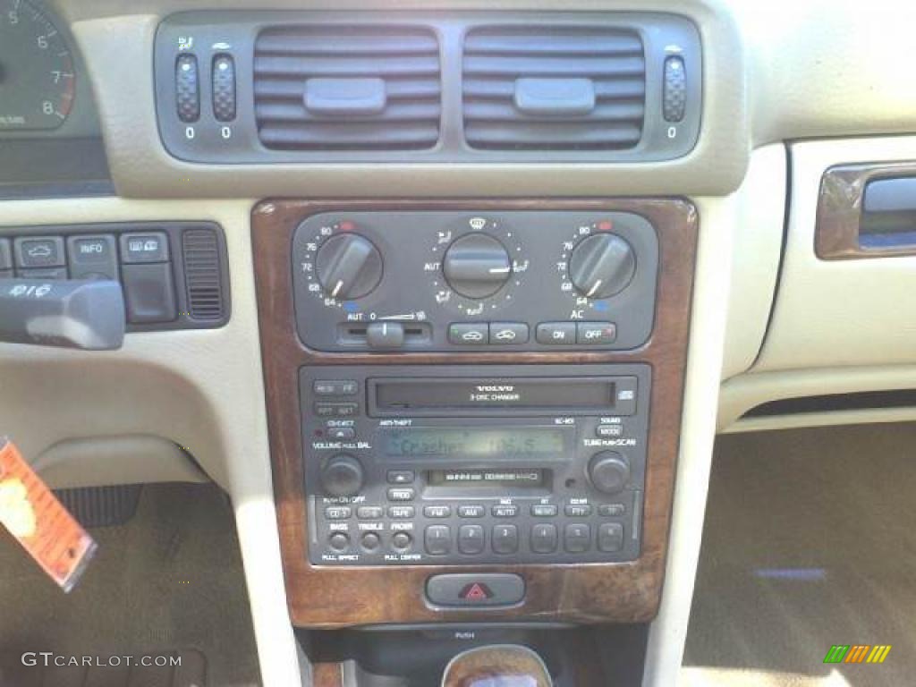 2002 C70 LT Convertible - White / Gray photo #8