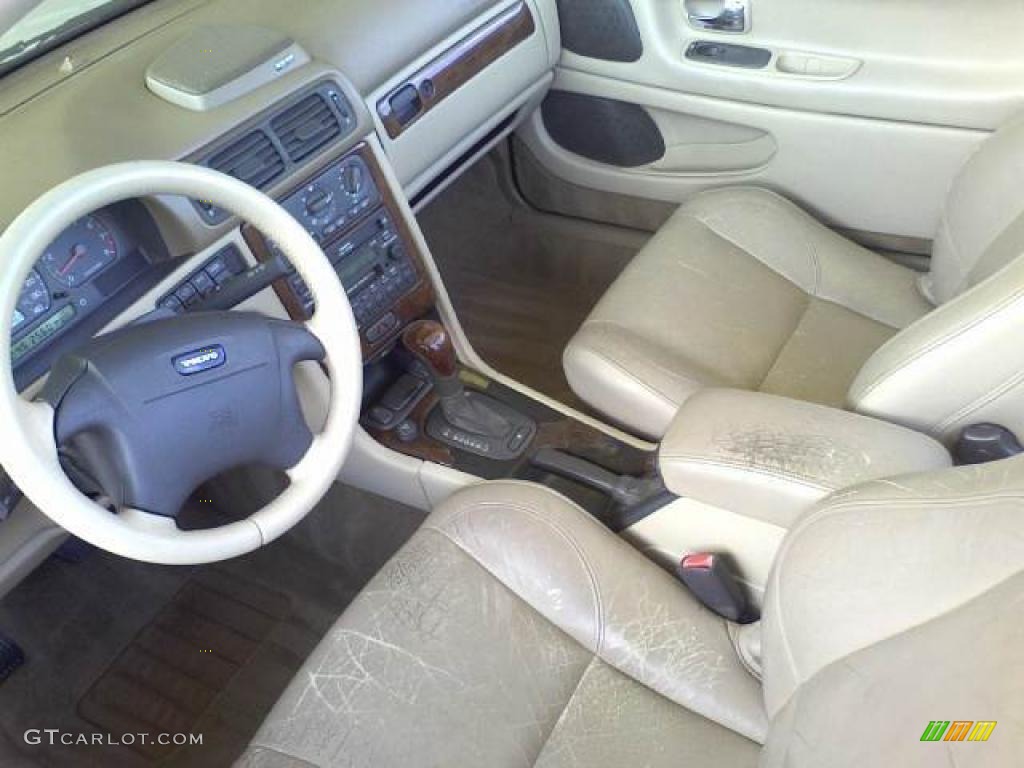 2002 C70 LT Convertible - White / Gray photo #13