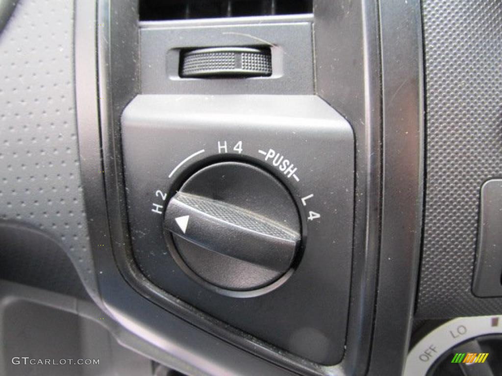 2005 Toyota Tacoma Regular Cab 4x4 Controls Photo #48059252