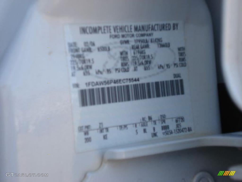 2006 F550 Super Duty Color Code Z1 for Oxford White Photo #48060764