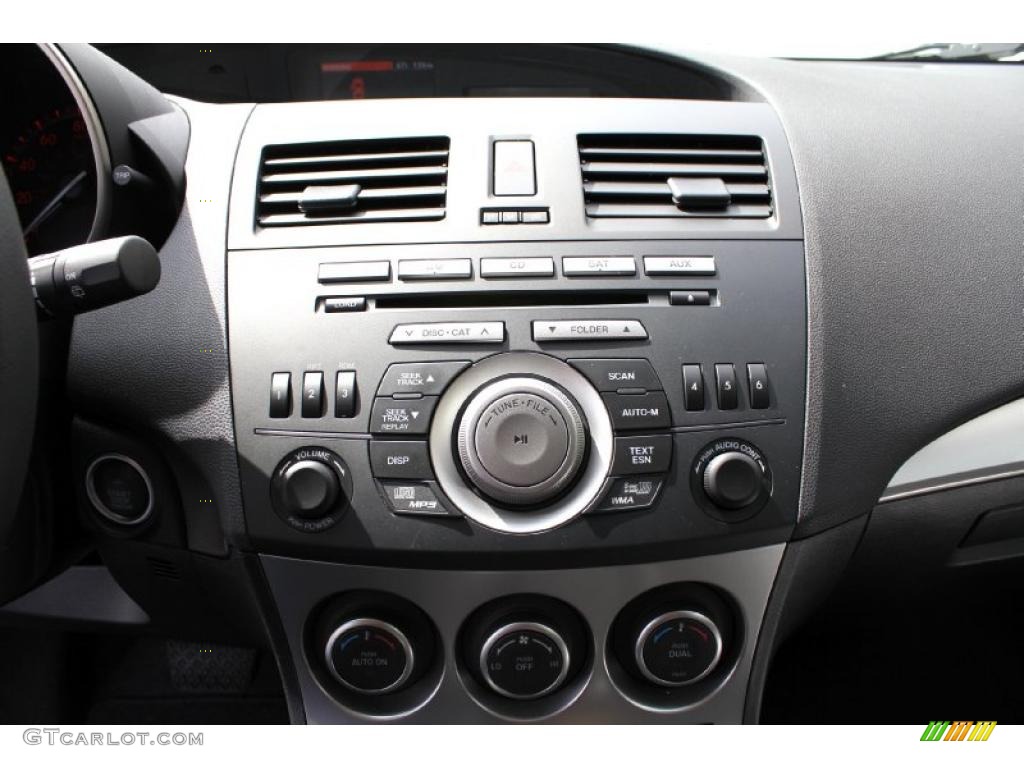 2011 Mazda MAZDA3 s Grand Touring 5 Door Controls Photo #48062000