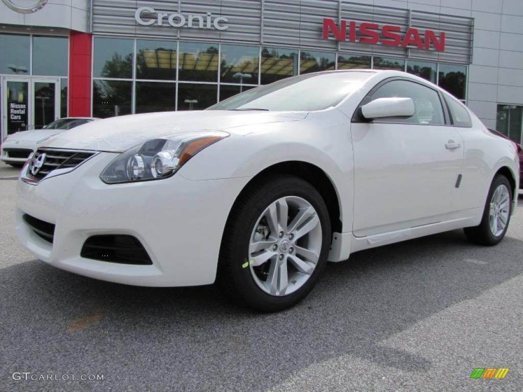 2011 Altima 2.5 S Coupe - Winter Frost White / Blond photo #1