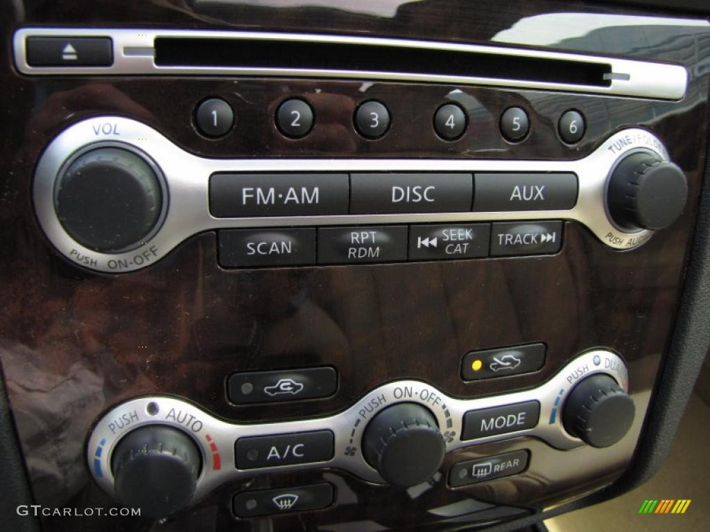2011 Nissan Maxima 3.5 SV Sport Controls Photo #48066854