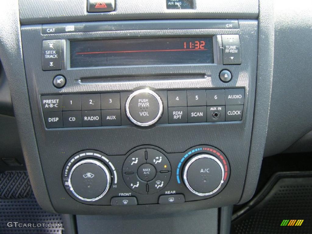 2009 Nissan Altima 3.5 SE Controls Photo #48067007