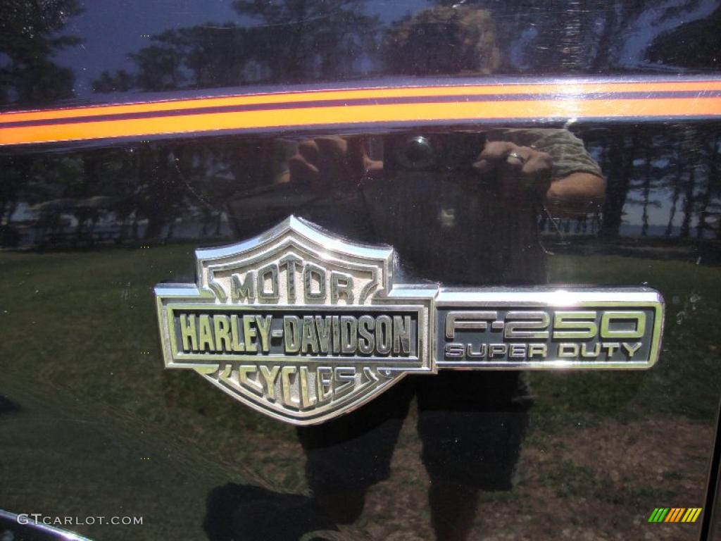 2004 Ford F250 Super Duty Harley Davidson Crew Cab 4x4 Marks and Logos Photo #48069422