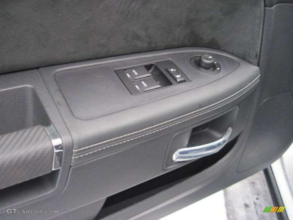 2010 Dodge Challenger SRT8 Controls Photo #48070616