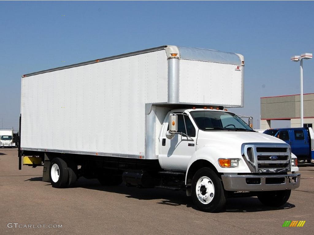 Oxford White Ford F750 Super Duty