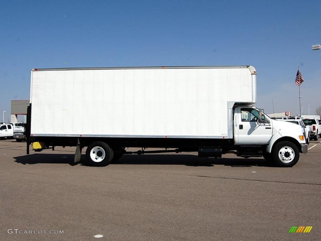 Oxford White 2008 Ford F750 Super Duty XL Chassis Regular Cab Moving Truck Exterior Photo #48070730