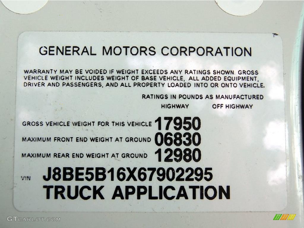 2006 W Series Truck W5500 Commercial Stake Truck - White / Gray photo #8