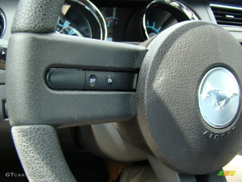 2010 Ford Mustang GT Coupe Controls Photo #48072134